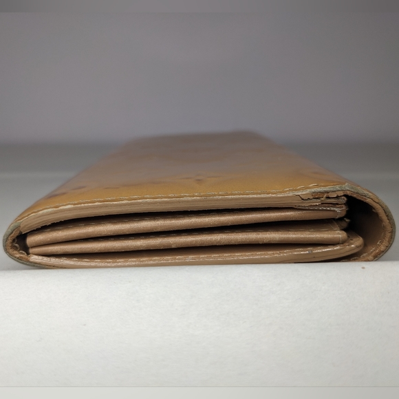 Authentic Louis Vuitton Noisette monogram Vernis Sarah wallet - Picture 9 of 16